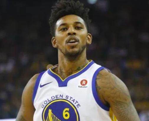 白天潜水探 白天潜水探