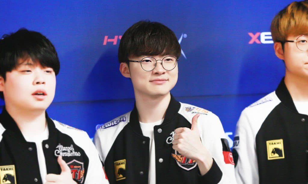 与游戏内的 与游戏内的